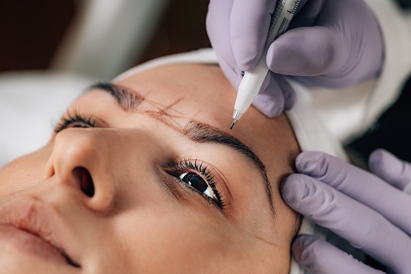 Il microblading va eseguito solo da professionisti.