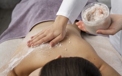 Scrub corpo e detox: rinnovare la pelle con i giusti trattamenti